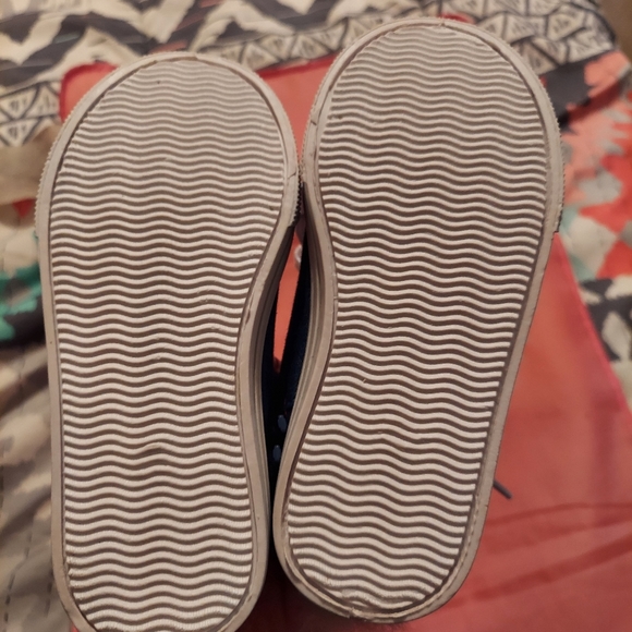 Carter's - Picture 3 of 6